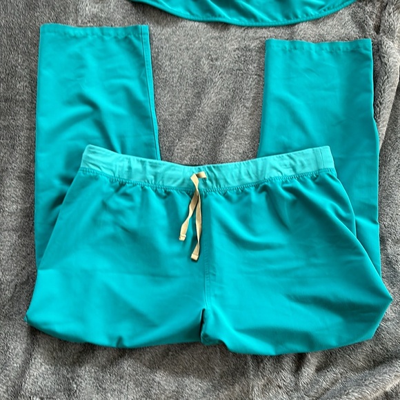 Figs scrub set - Picture 2 of 4